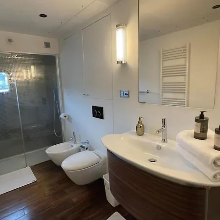 Apartamento Mind-blowing Eiffel Tower Houseboat Paris